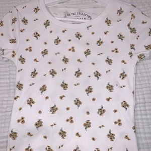 White daisy top shirt sleeve